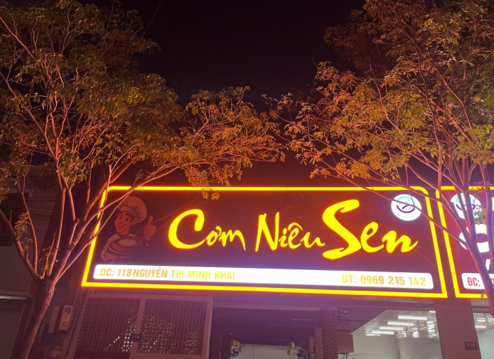 CƠM NIÊU SEN VŨNG TÀU